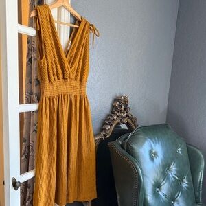 Elegant Crinkle Mustard Sleeveless
BOGO free any closet of equal/less value
